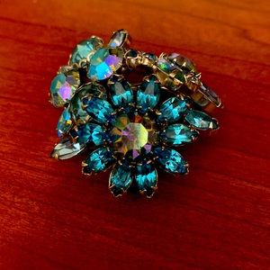 Vintage Weiss SIGNED Brooch Teal Floral Tiered Rhinestones